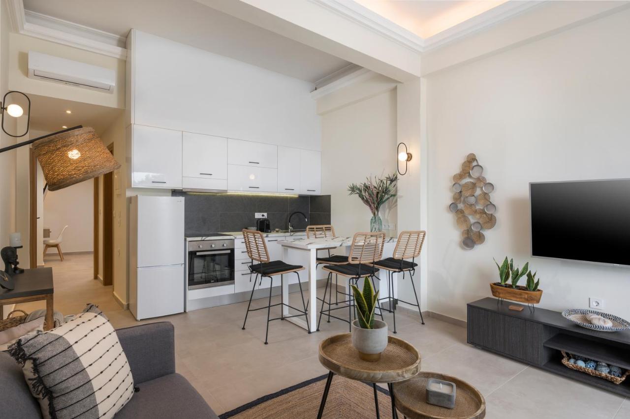 Kolymbari Sea Front Cozy Apartments Bagian luar foto