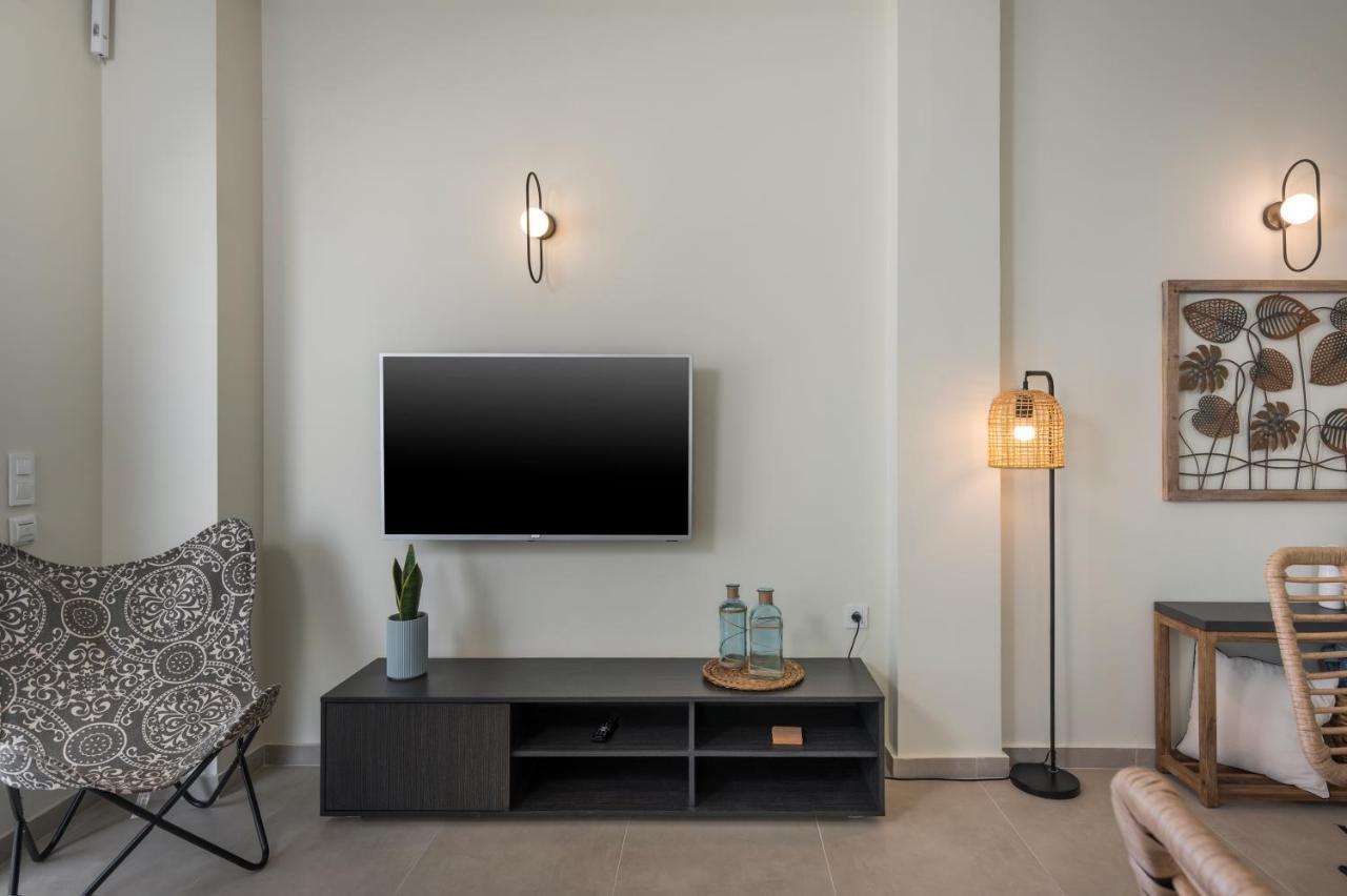 Kolymbari Sea Front Cozy Apartments Bagian luar foto
