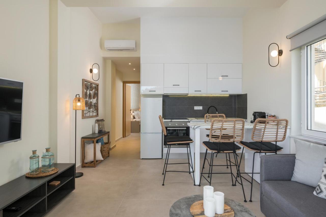 Kolymbari Sea Front Cozy Apartments Bagian luar foto