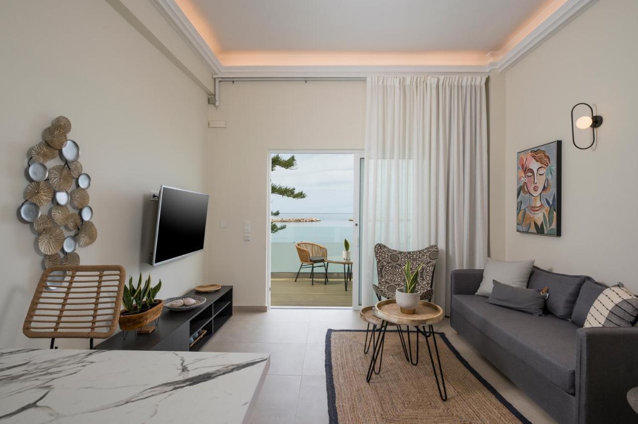 Kolymbari Sea Front Cozy Apartments Bagian luar foto