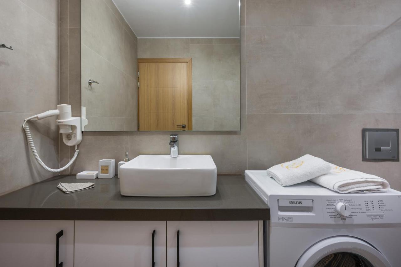 Kolymbari Sea Front Cozy Apartments Bagian luar foto