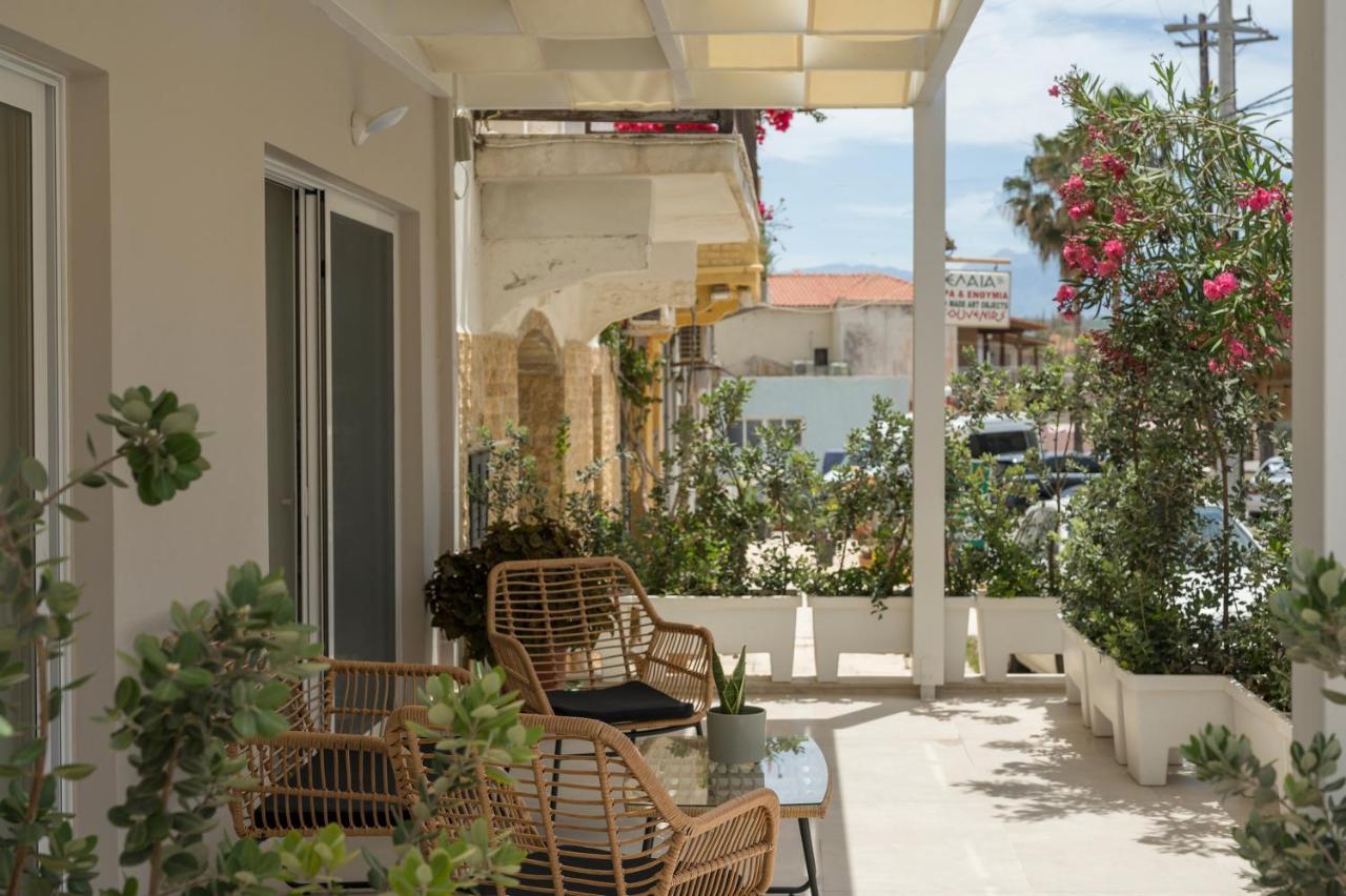 Kolymbari Sea Front Cozy Apartments Bagian luar foto